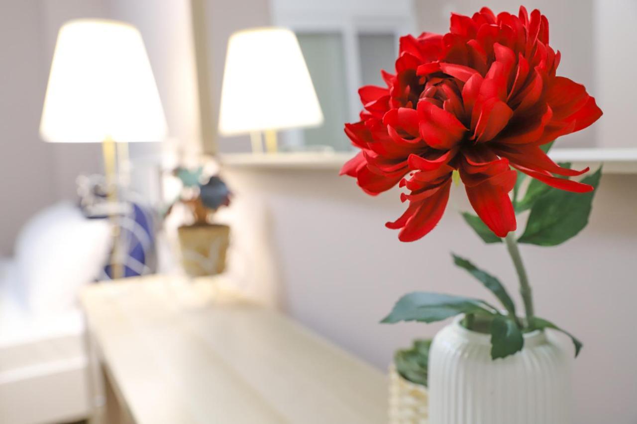 Luxury Seaview Apartment Con Vista 路特奇 外观 照片